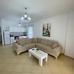 Eleana شقة