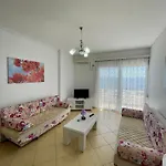 شقة Eleana