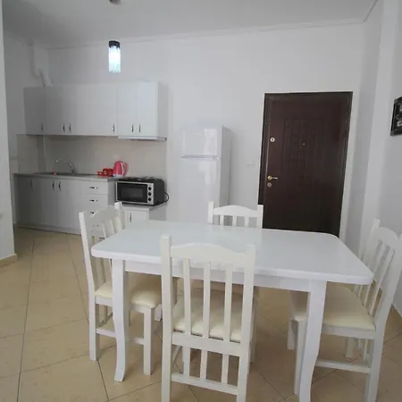 Eleana * Sarande