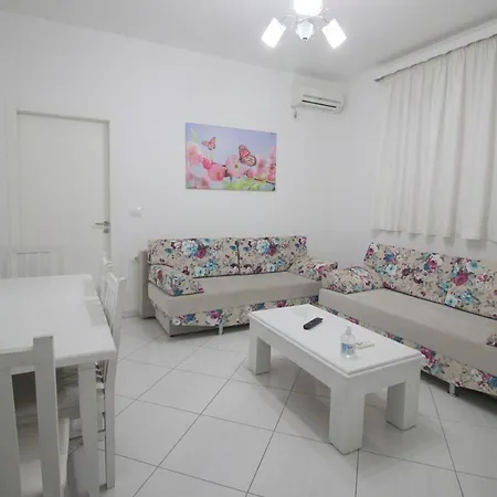 Eleana * Sarande