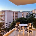 Eleana Apartment *