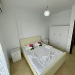 Eleana * Sarandë