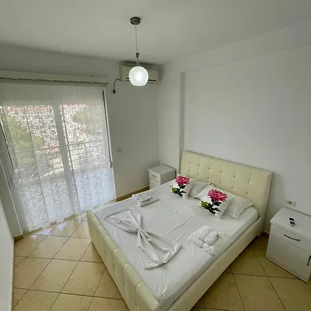 Eleana * Saranda