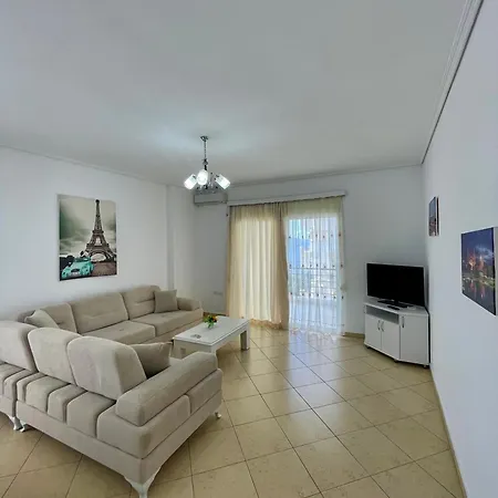 Eleana Apartment *