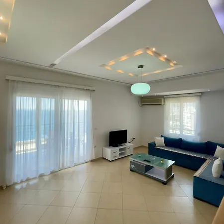 Eleana Apartment *