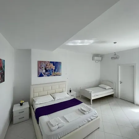 Eleana Appartamento Sarandë