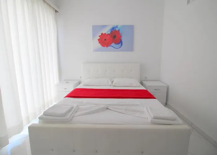 Eleana * Sarandë