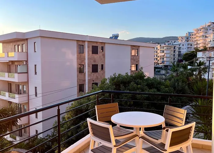 Eleana Apartment *