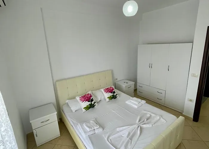 Eleana * Sarandë