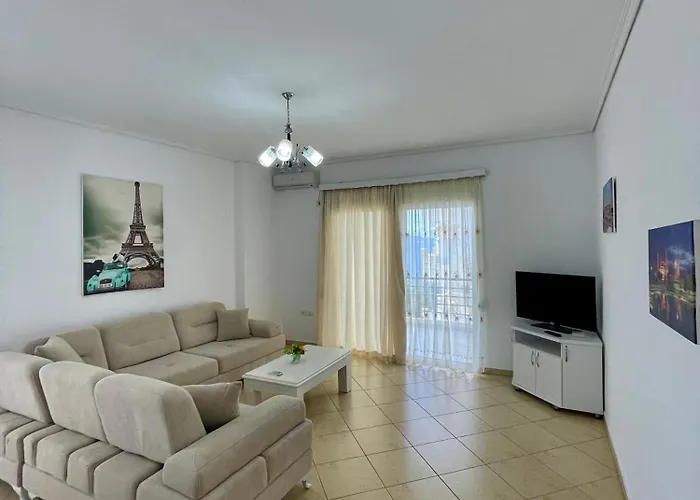 Eleana Apartment *