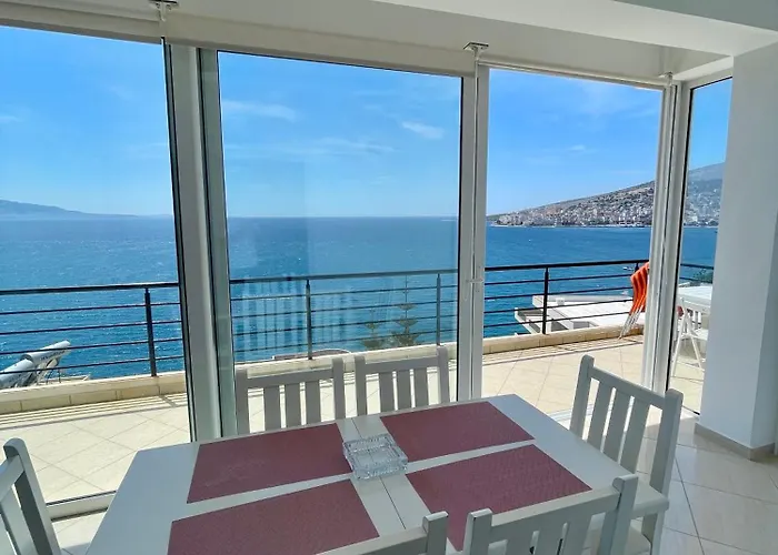 Eleana * Sarandë