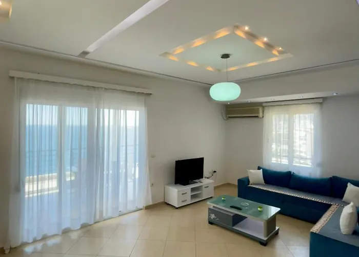 Eleana Apartment *